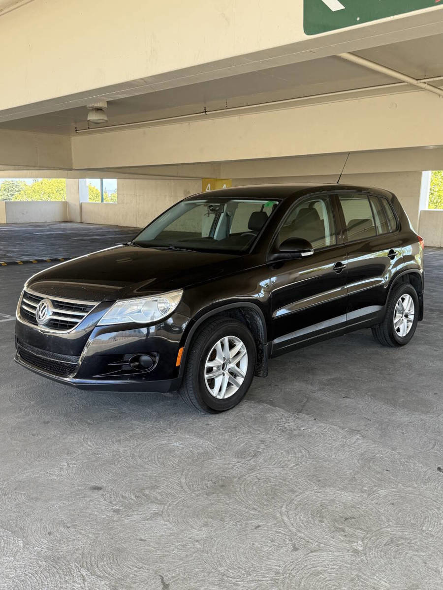 Used 2011 Volkswagen Tiguan SEL