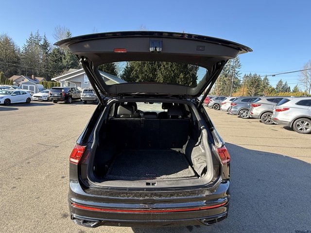 Used 2022 Volkswagen Tiguan SE R-Line image 26