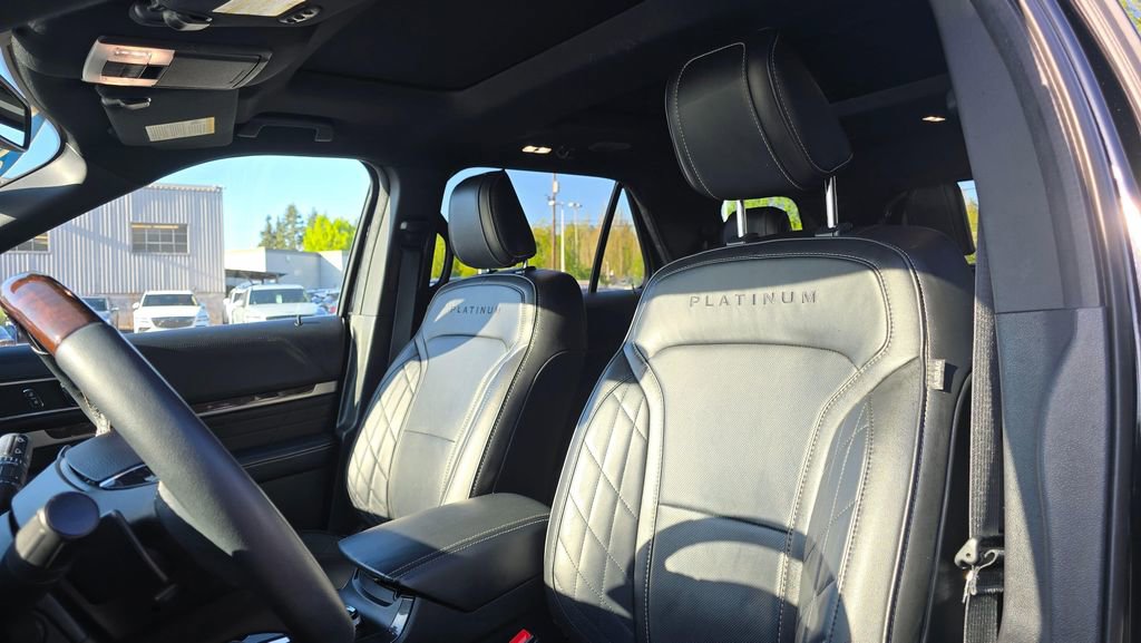 Used 2018 Ford Explorer Platinum AWD/4WD image 22