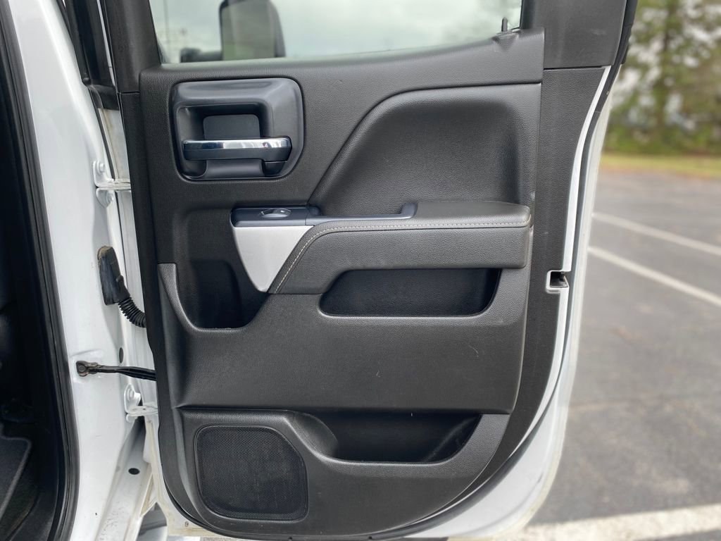 Used 2018 Chevrolet Silverado 1500 LT w/ All Star Edition image 13