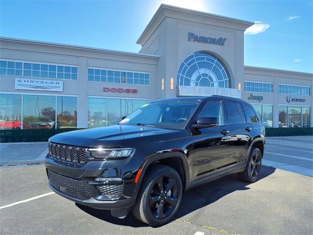 Certified 2023 Jeep Grand Cherokee Limited w/ Black Appearance Package