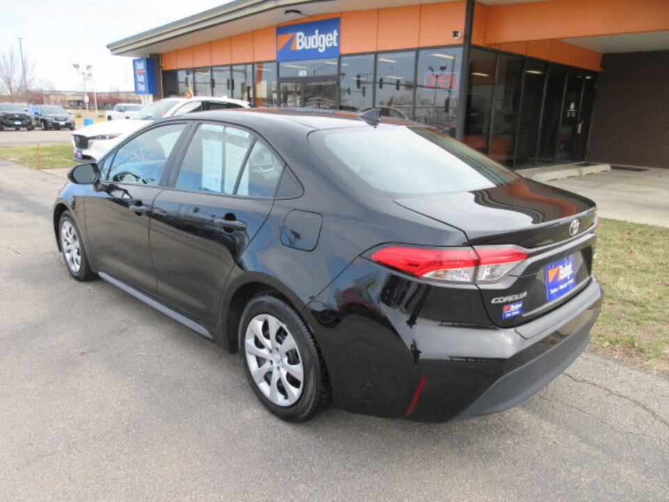 Used 2024 Toyota Corolla LE image 3