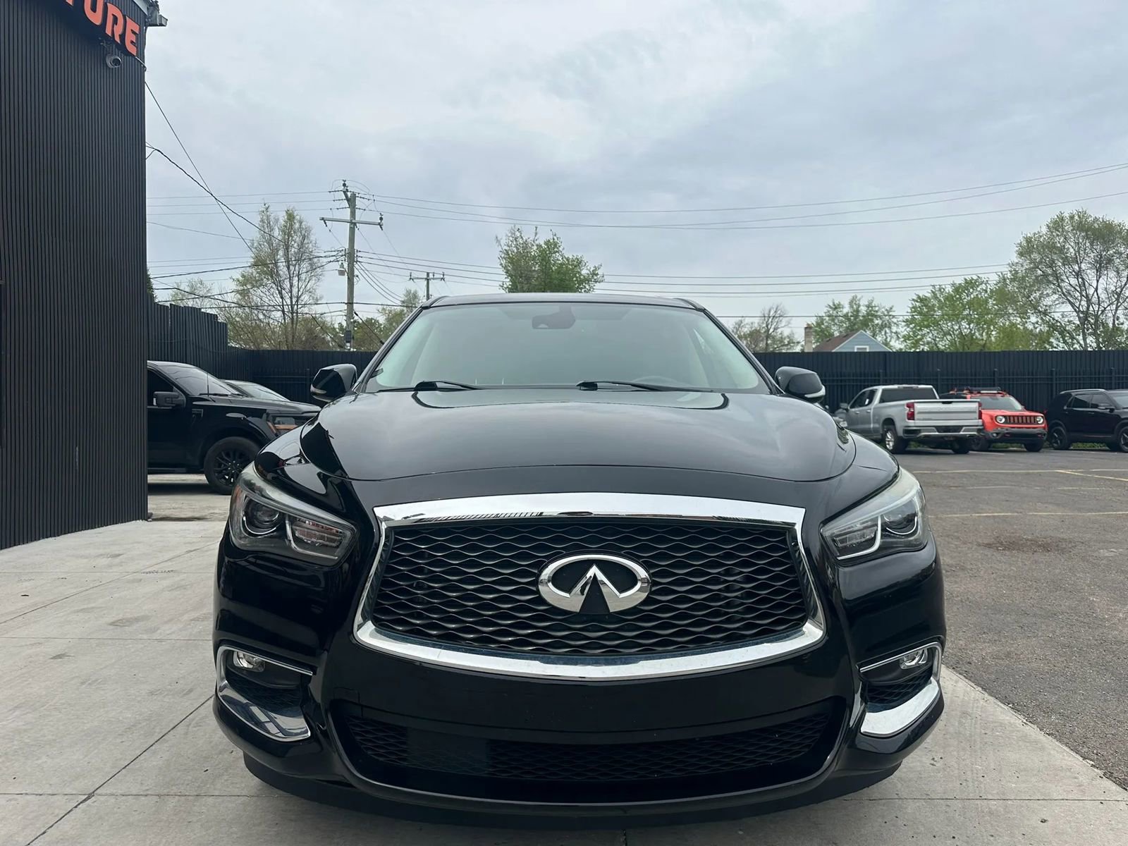 Used 2019 INFINITI QX60 Pure AWD/4WD image 2