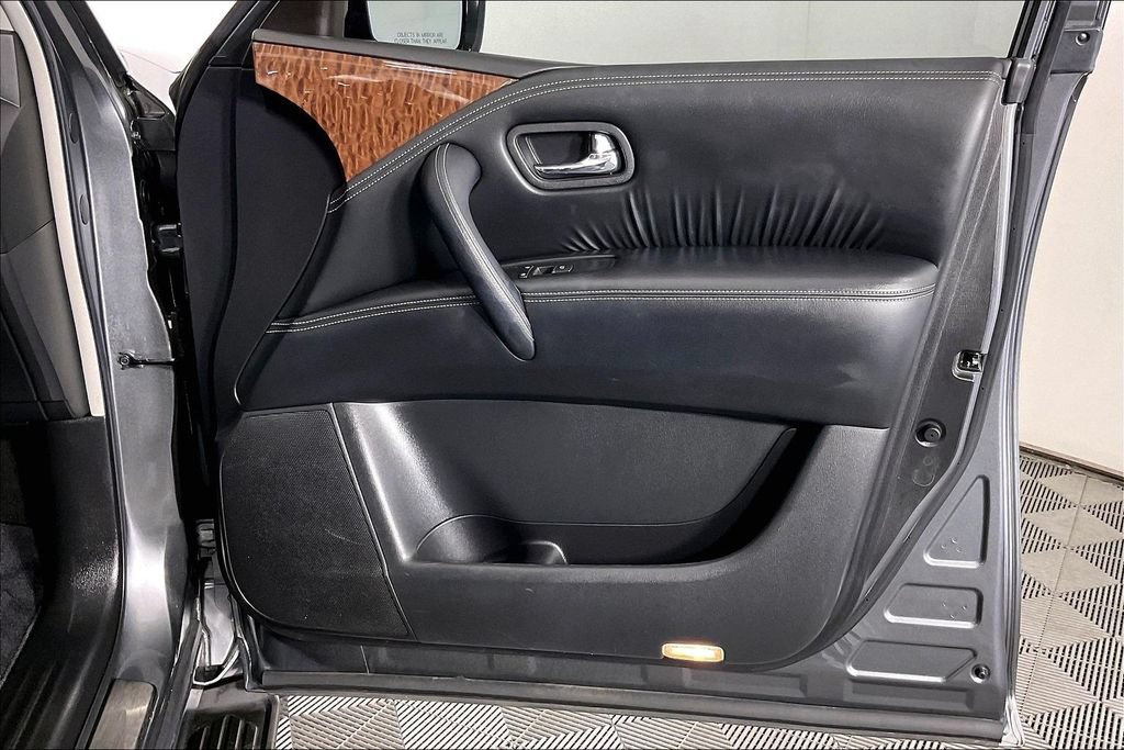 Used 2019 Nissan Armada Platinum w/ Captain's Chairs Package RWD image 22