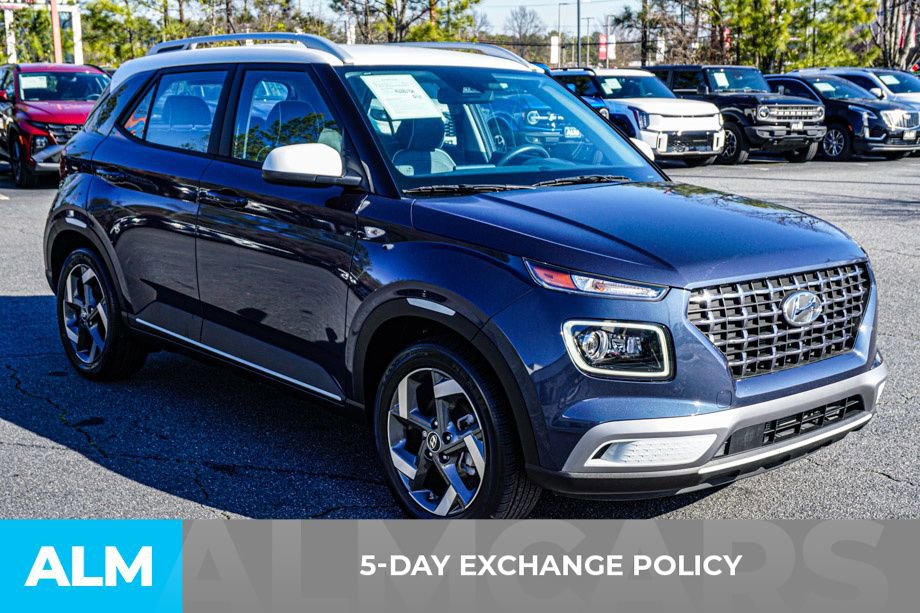 Used 2024 Hyundai Venue Limited image 4