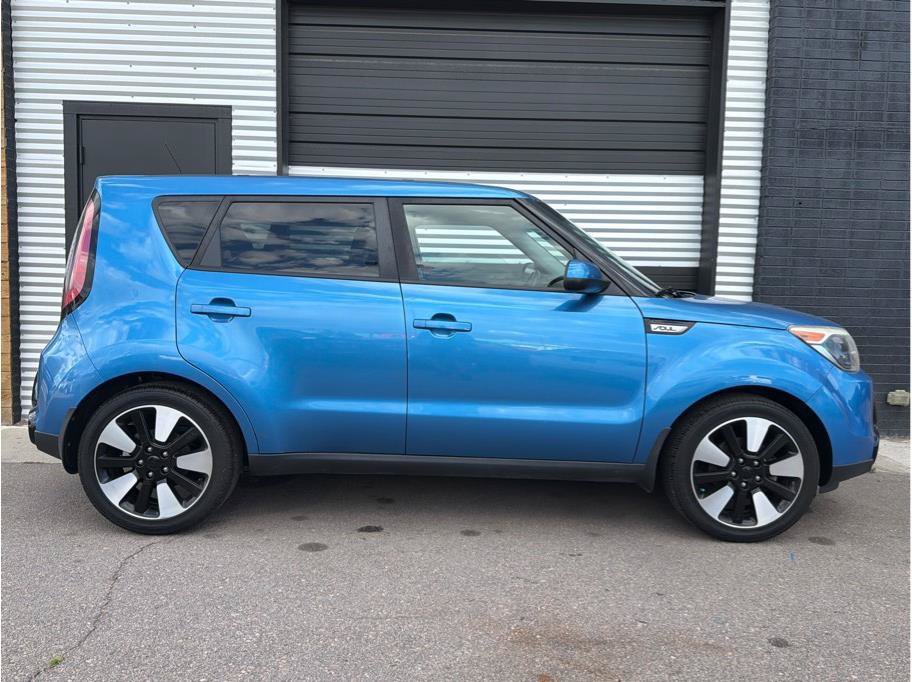 Used 2016 Kia Soul + w/ Designer's Package FWD image 10