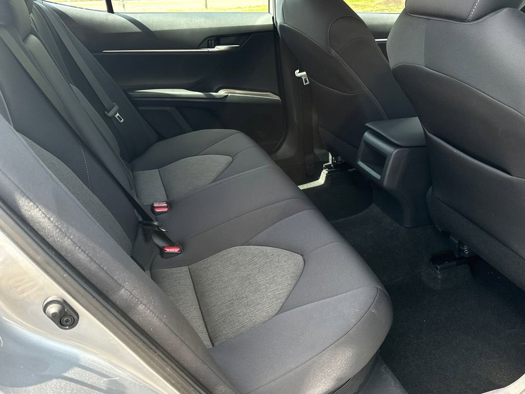 Used 2024 Toyota Camry LE image 9