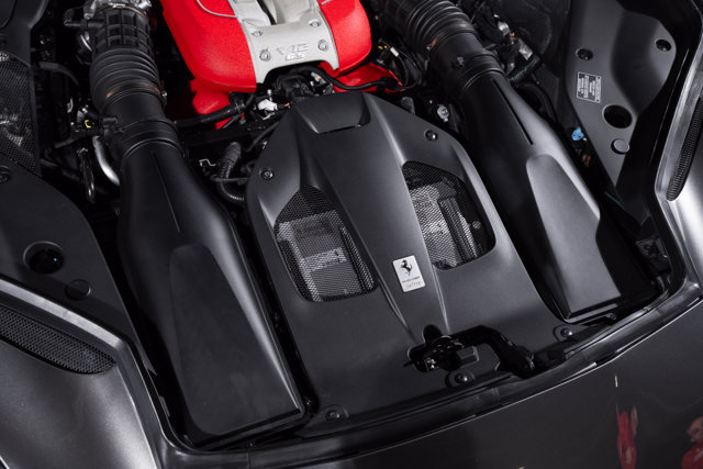 Used 2019 Ferrari 812 Superfast RWD image 17