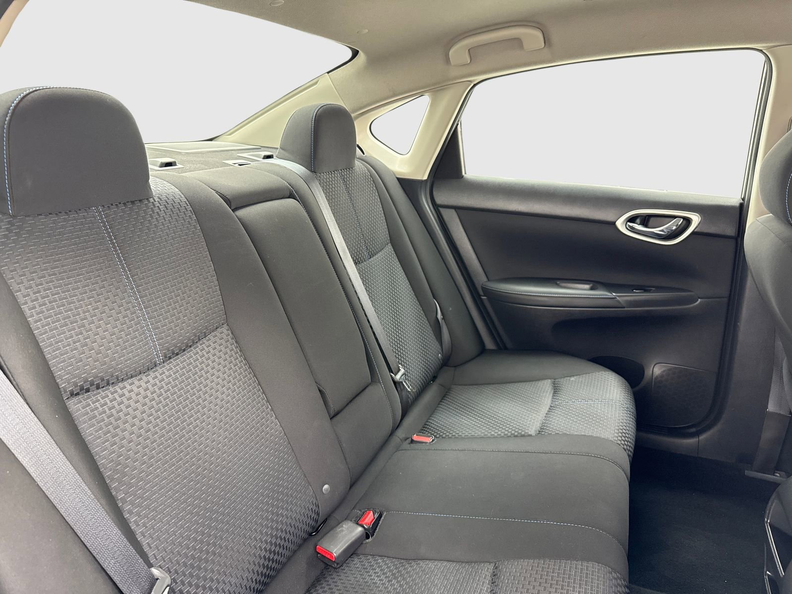 Used 2018 Nissan Sentra SR w/ SR Midnight Edition Package image 43