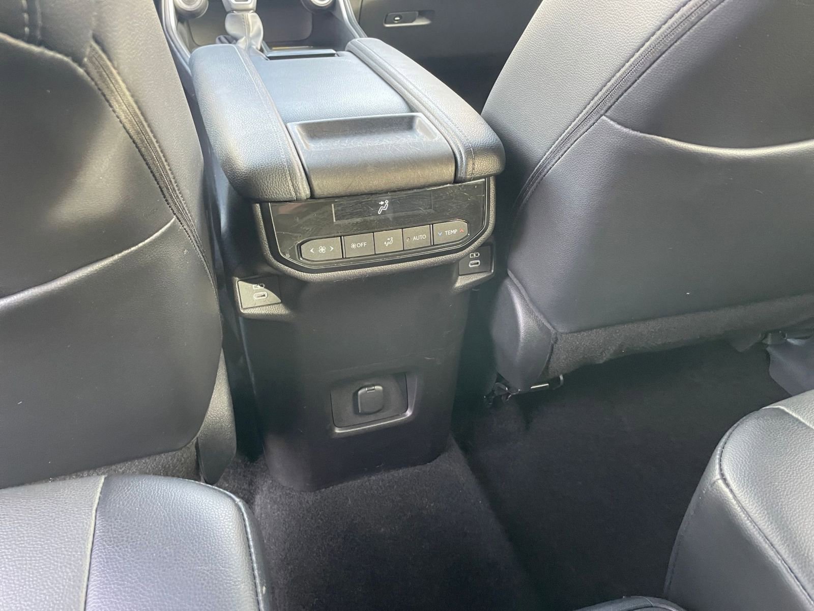 Used 2025 Toyota Grand Highlander FWD image 24