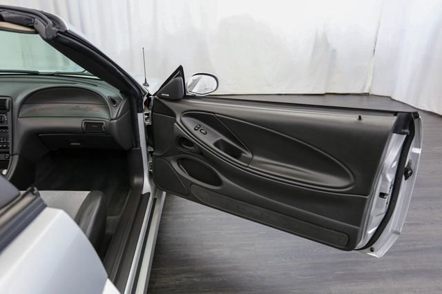 Used 2004 Ford Mustang Cobra RWD image 16