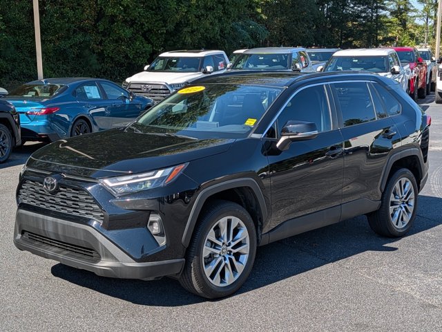 Used 2022 Toyota RAV4 XLE Premium FWD image 3