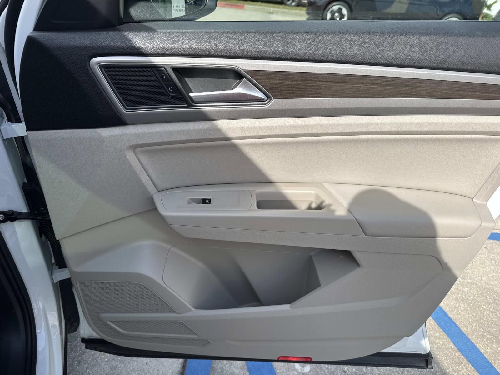 Used 2019 Volkswagen Atlas SEL image 15