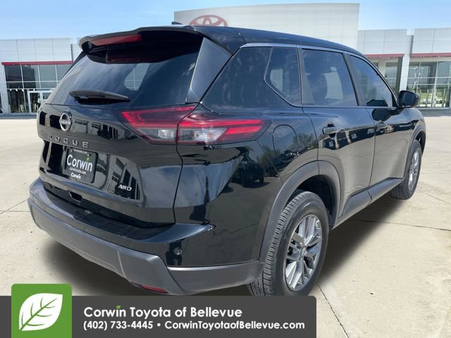 Used 2024 Nissan Rogue S image 5