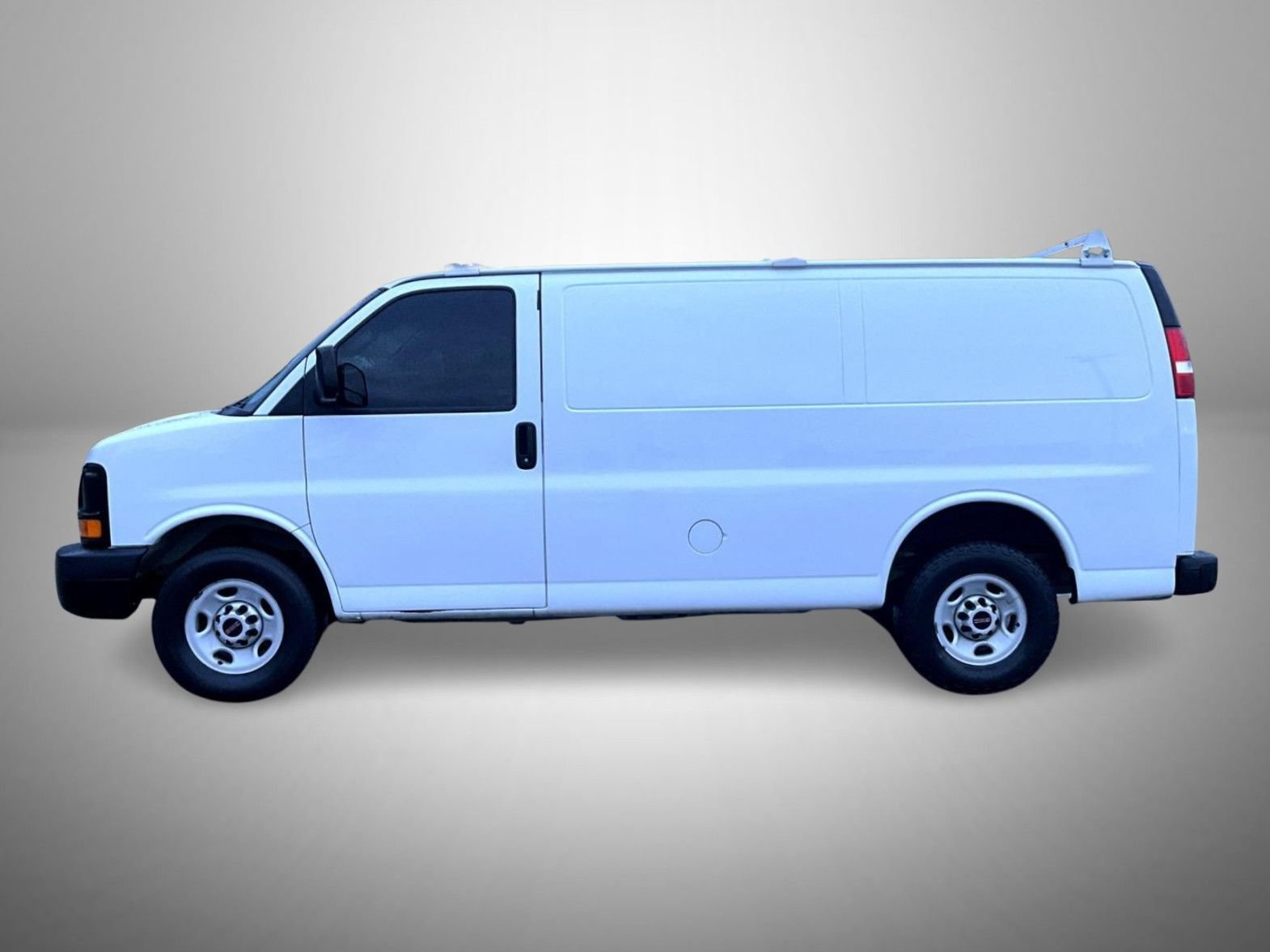 Used 2016 GMC Savana 2500 RWD image 8
