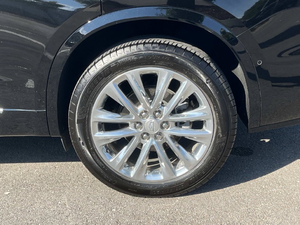 Used 2025 Cadillac XT6 Premium Luxury w/ Platinum Package FWD image 12