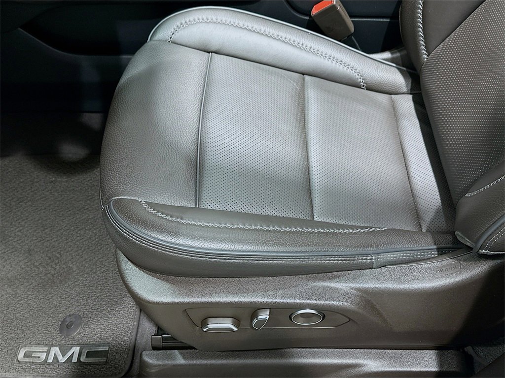 Used 2024 GMC Yukon Denali image 20