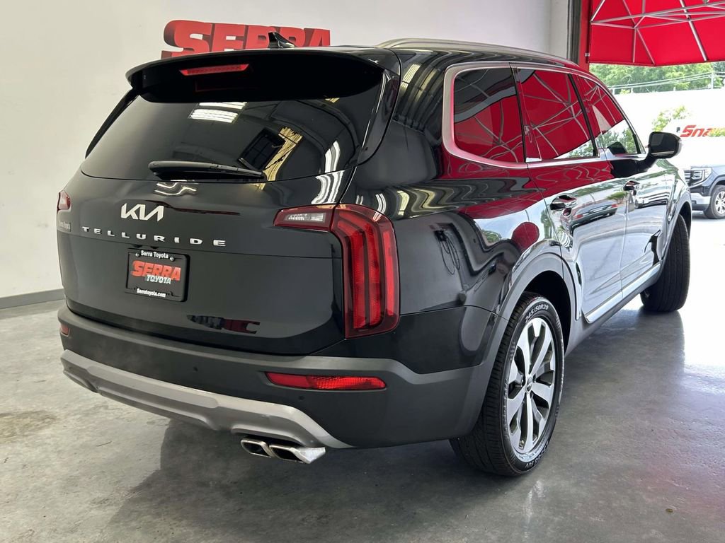 Used 2022 Kia Telluride S FWD image 3