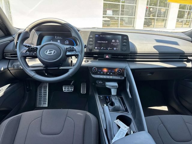 Certified 2025 Hyundai Elantra Sport w/ Cargo Package FWD image 12