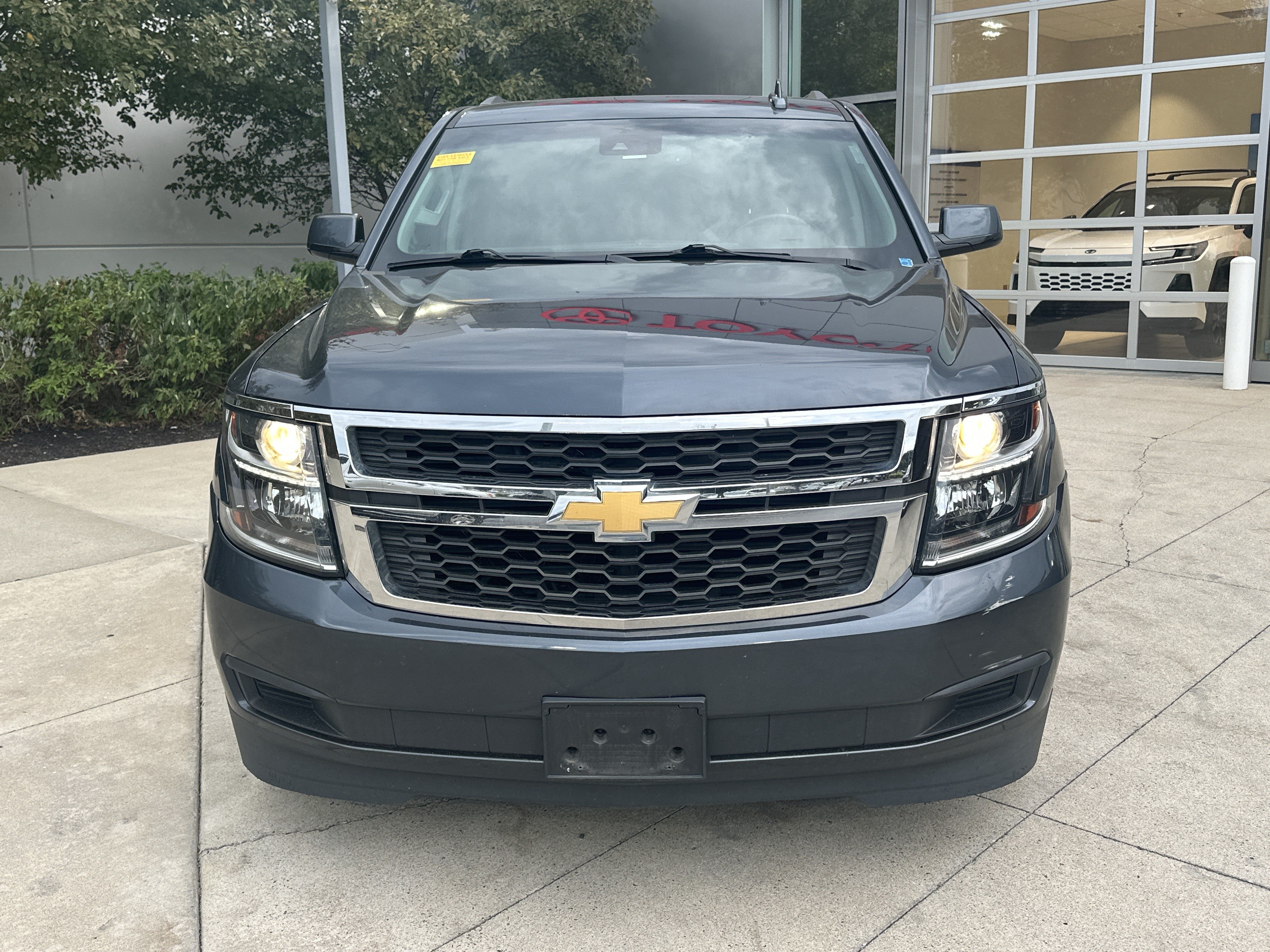 Used 2019 Chevrolet Tahoe LT AWD/4WD image 3