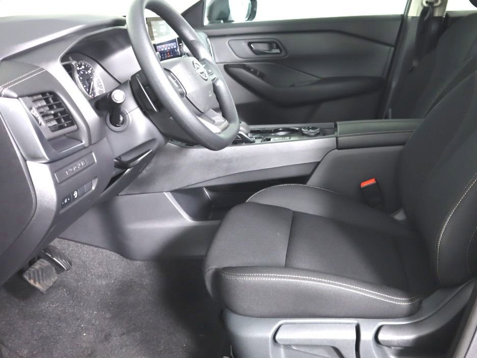 New 2026 Nissan Rogue S image 10