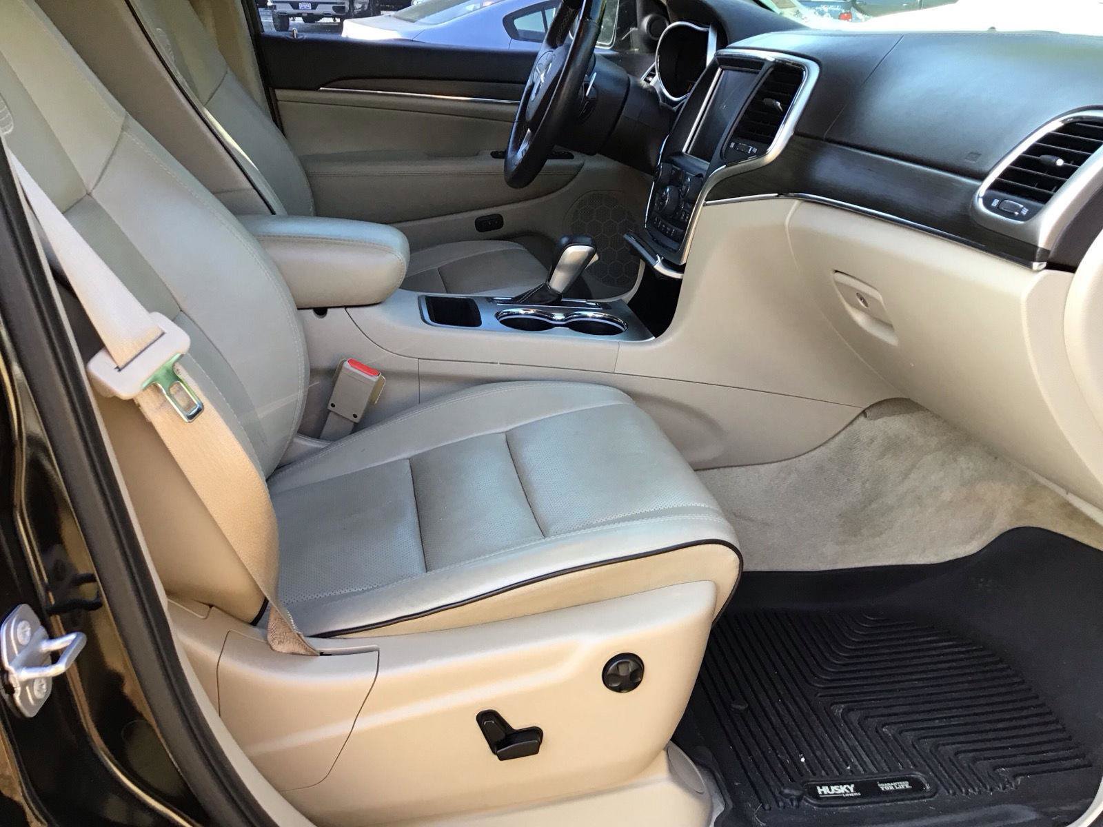 Used 2017 Jeep Grand Cherokee Overland RWD image 7
