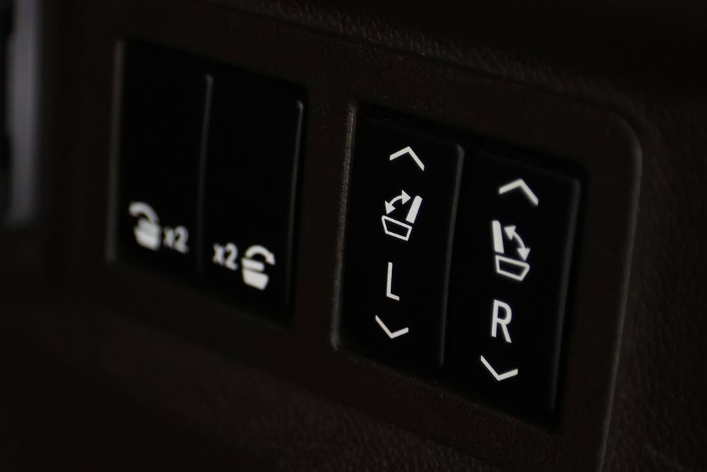 Used 2023 Chevrolet Tahoe Z71 w/ Luxury Package image 14