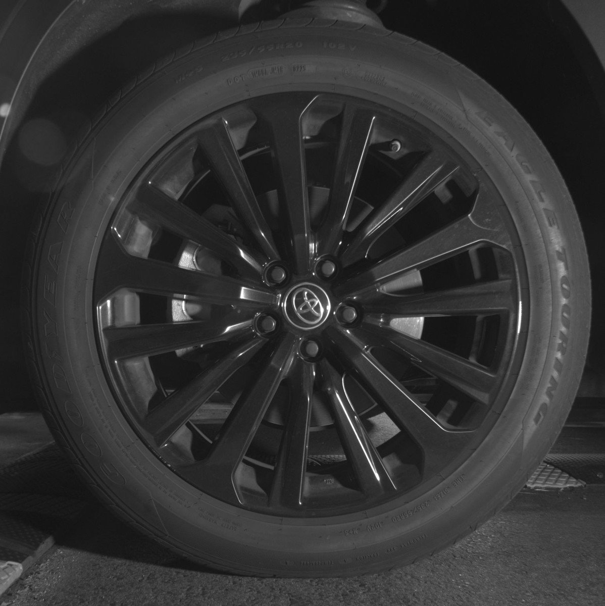 Used 2025 Toyota Highlander XSE image 12