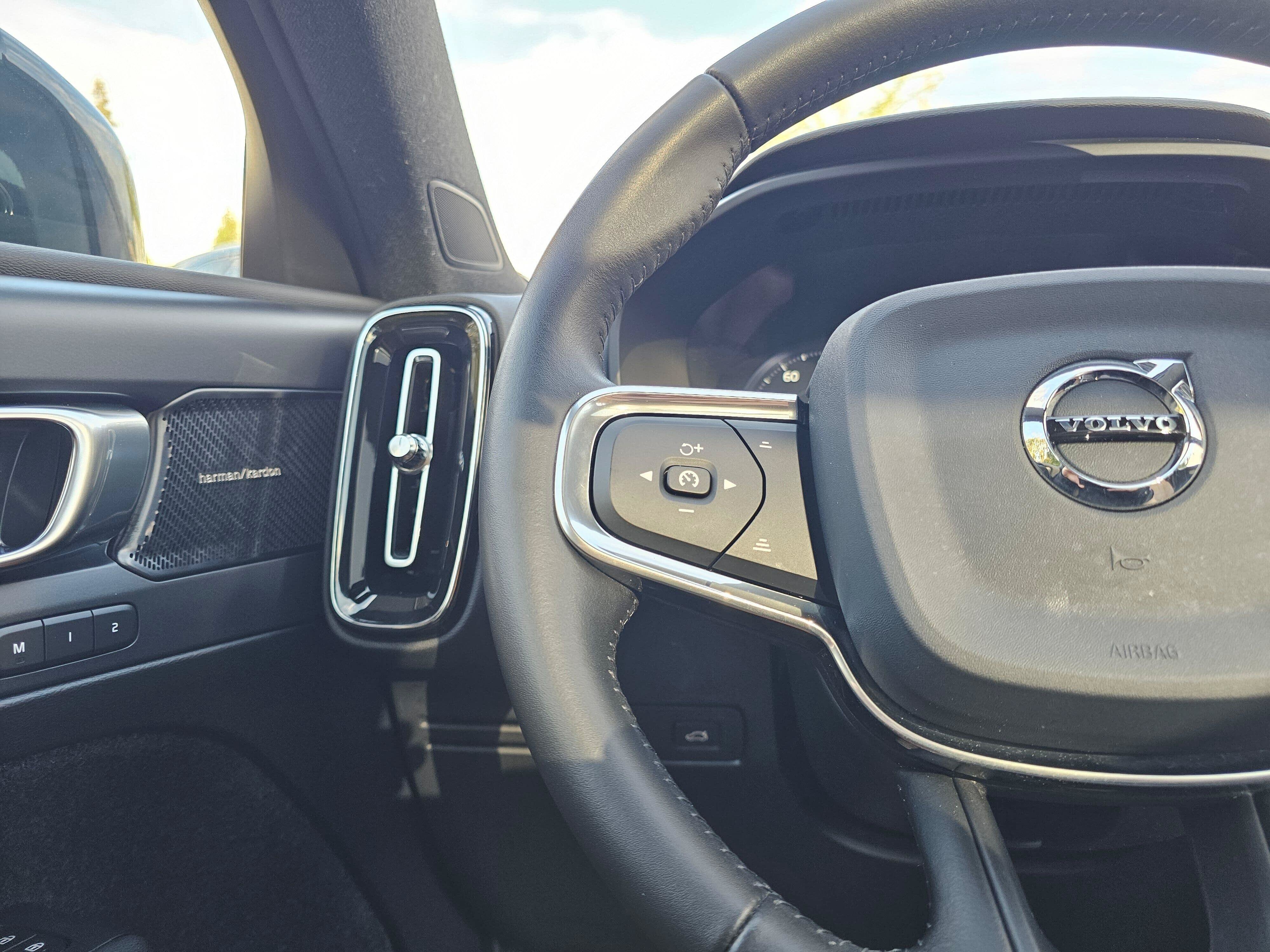 Used 2019 Volvo XC40 T5 Inscription AWD/4WD image 34