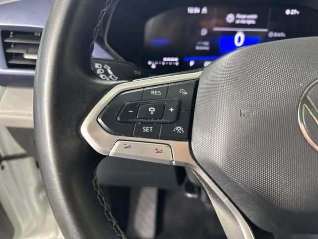 Used 2024 Volkswagen Taos SE image 16