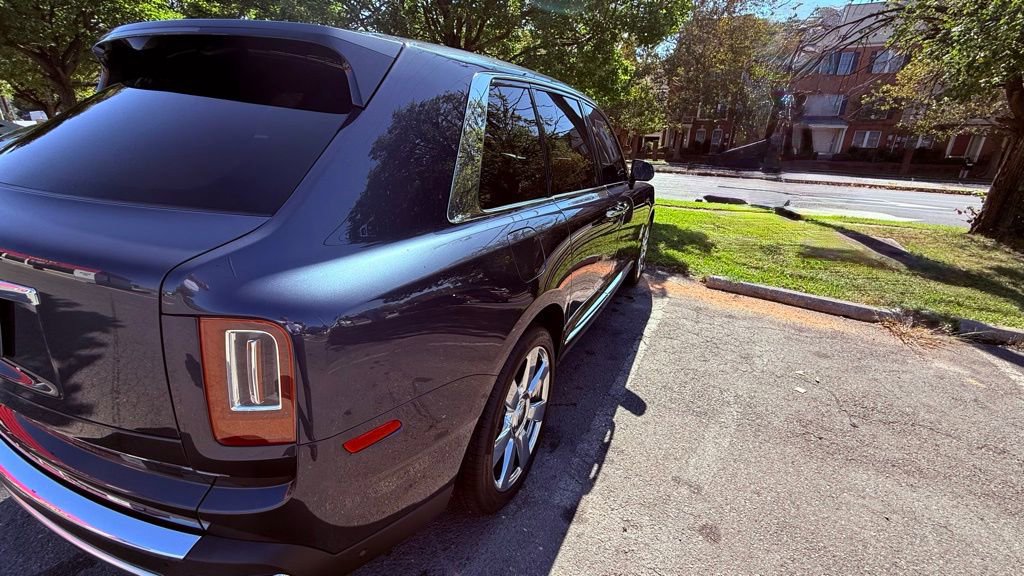 Used 2024 Rolls-Royce Cullinan w/ Leather Finishing Pack image 10