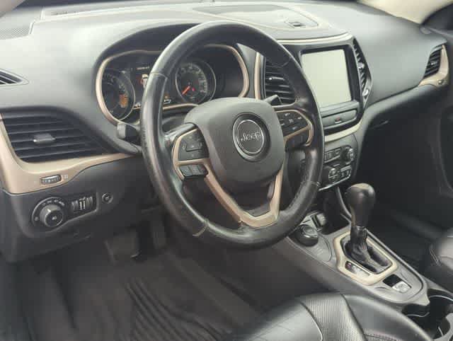 Used 2016 Jeep Cherokee Limited w/ Luxury Group AWD/4WD image 10