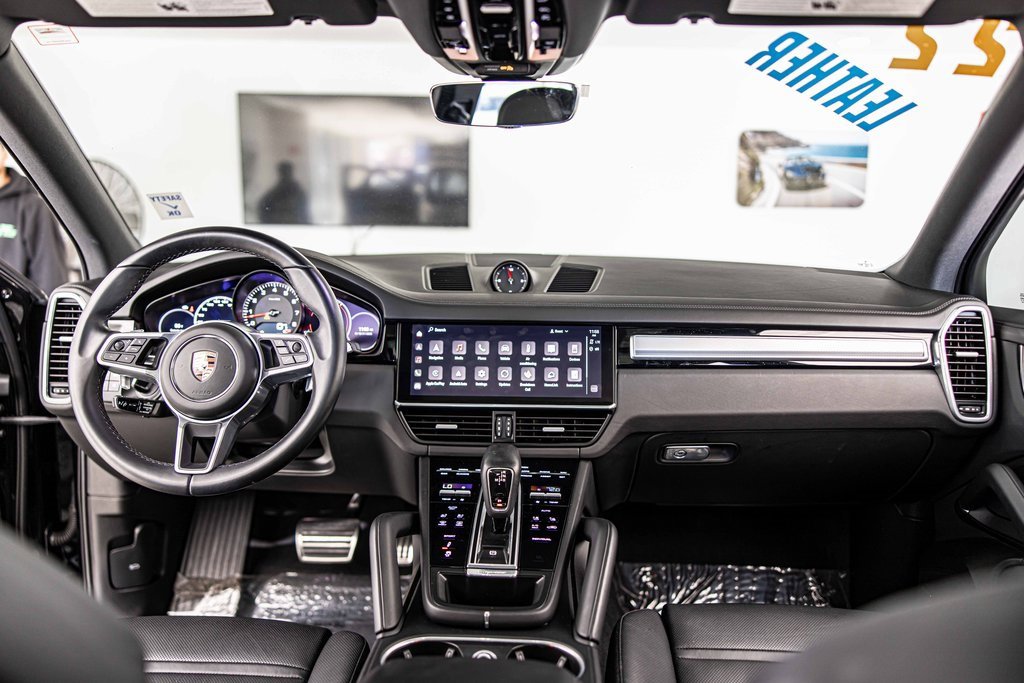 Used 2022 Porsche Cayenne S Platinum image 37