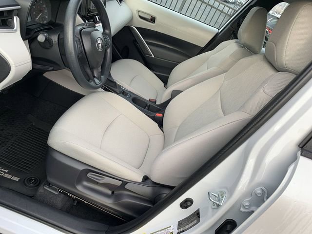 Used 2025 Toyota Corolla Cross L image 18