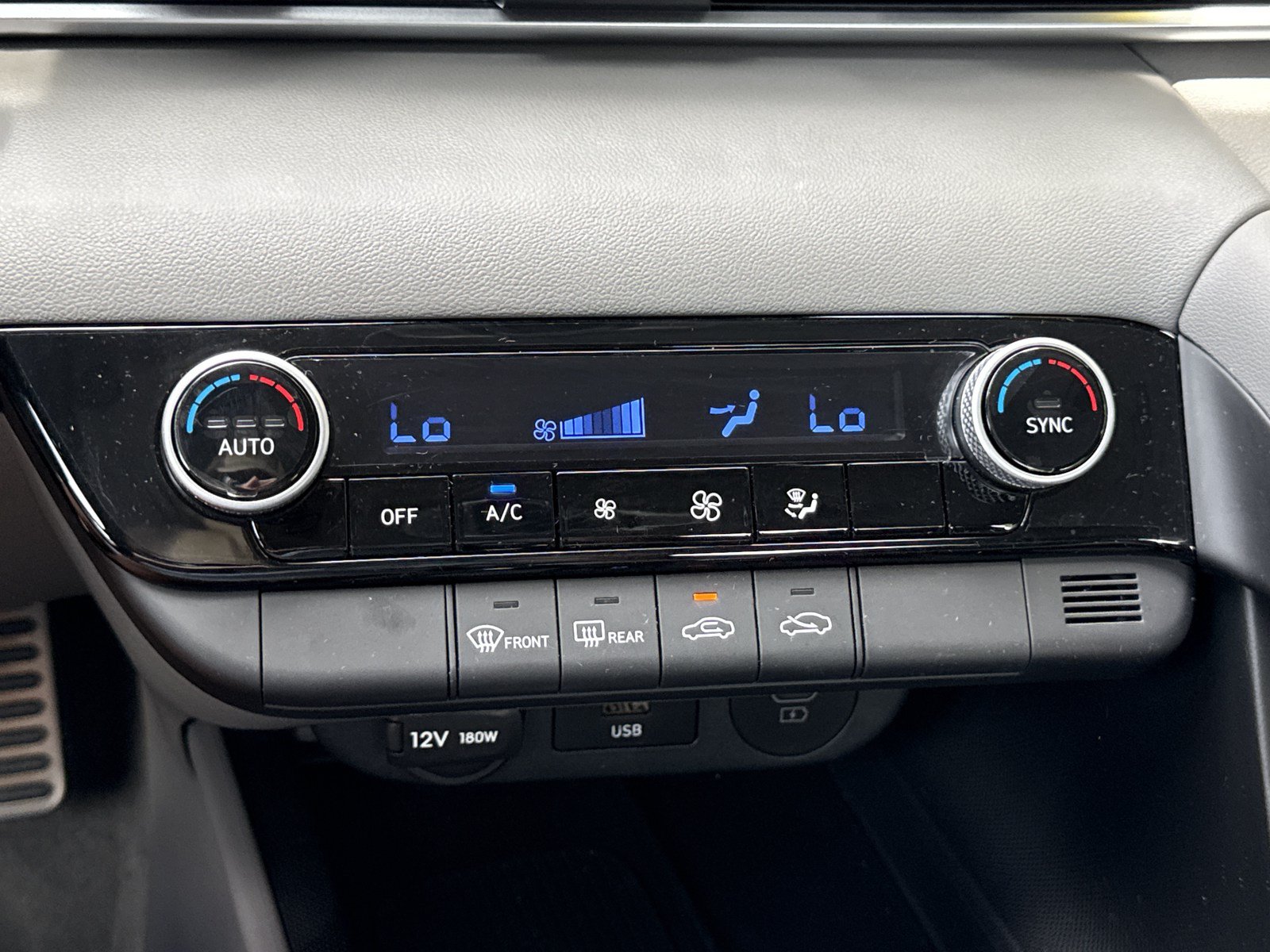 Certified 2026 Hyundai Elantra Sport FWD image 24