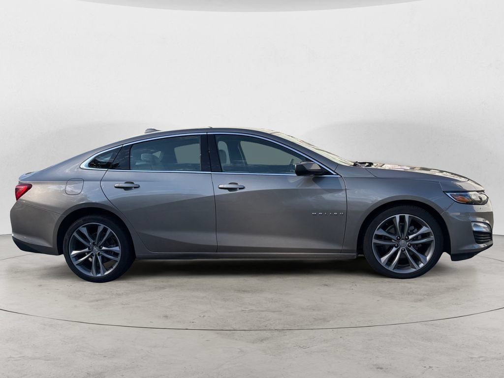 Used 2025 Chevrolet Malibu LT FWD image 2