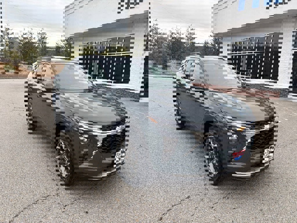 New 2026 Chevrolet Trax LT w/ Driver Confidence Package image 5