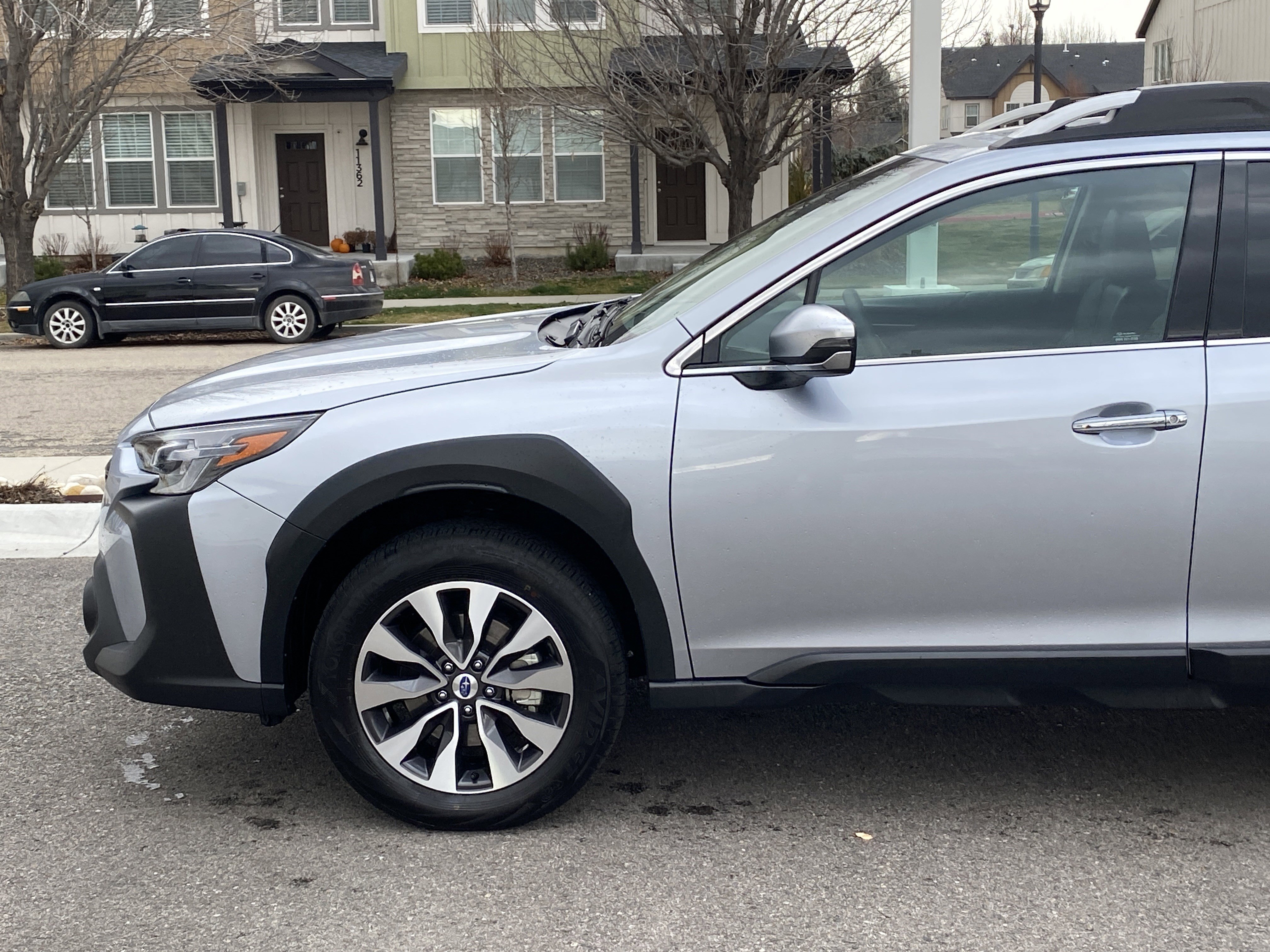 Used 2025 Subaru Outback Touring image 2