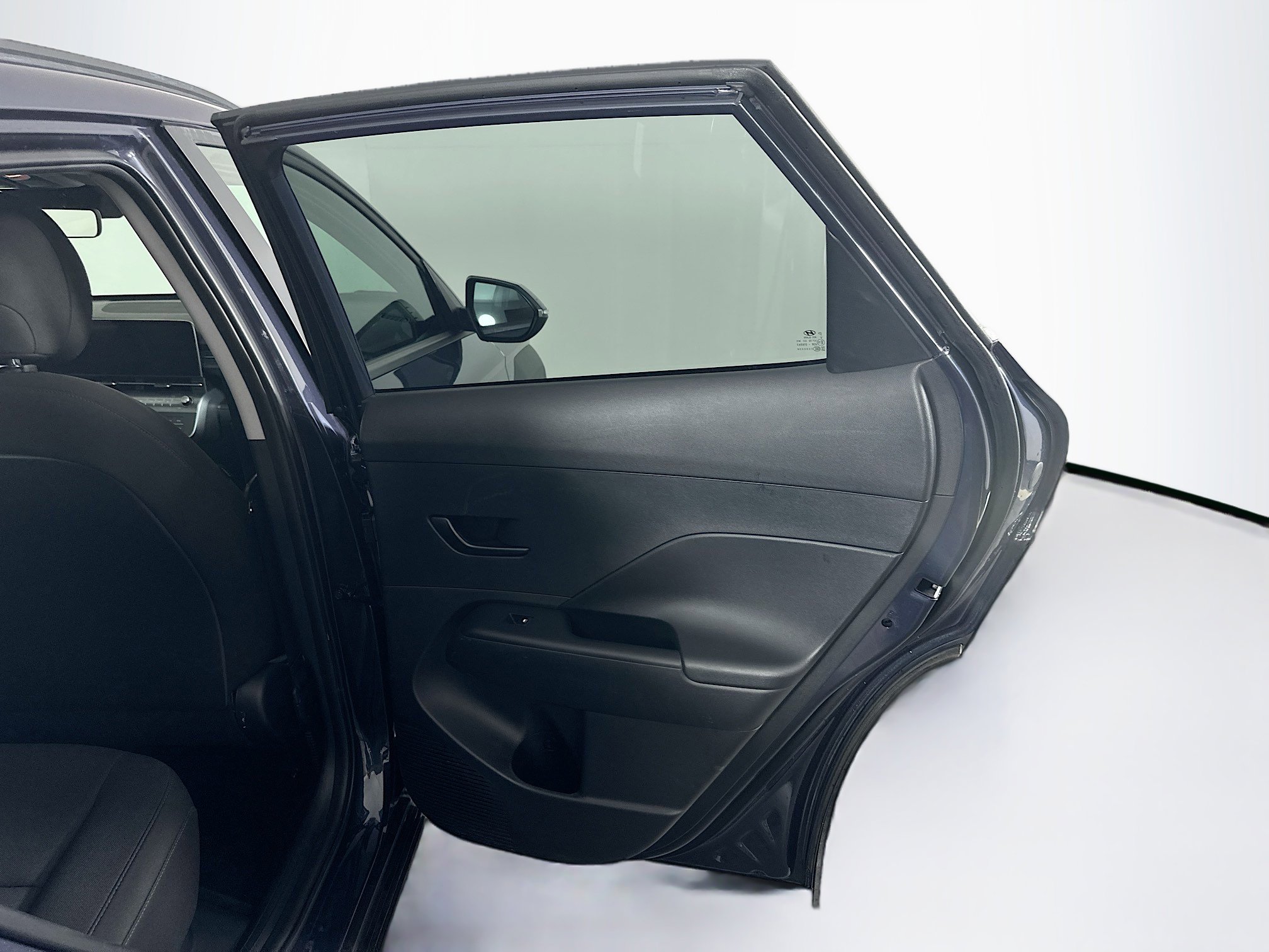 Used 2025 Hyundai Kona SEL image 28