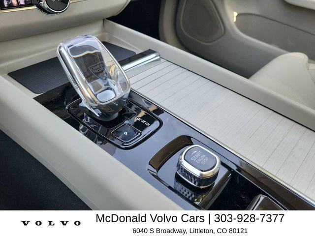 New 2026 Volvo XC60 B5 Ultra w/ Protection Package Premier AWD/4WD image 24