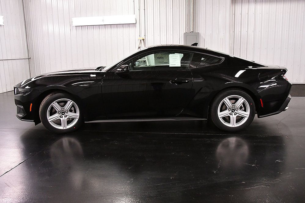 New 2026 Ford Mustang Coupe RWD image 4