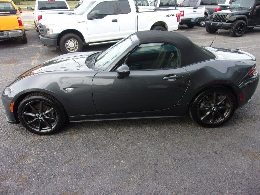 Used 2016 MAZDA MX-5 Miata Club RWD image 1