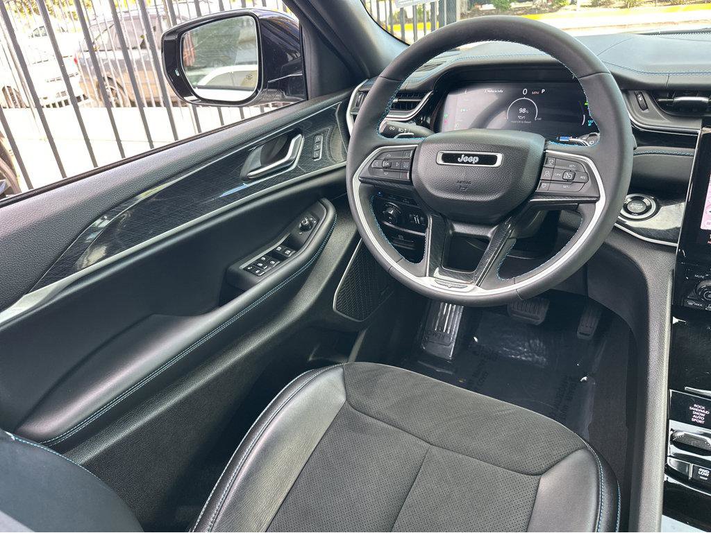 Used 2022 Jeep Grand Cherokee Trailhawk w/ Advanced Protech Group II image 19