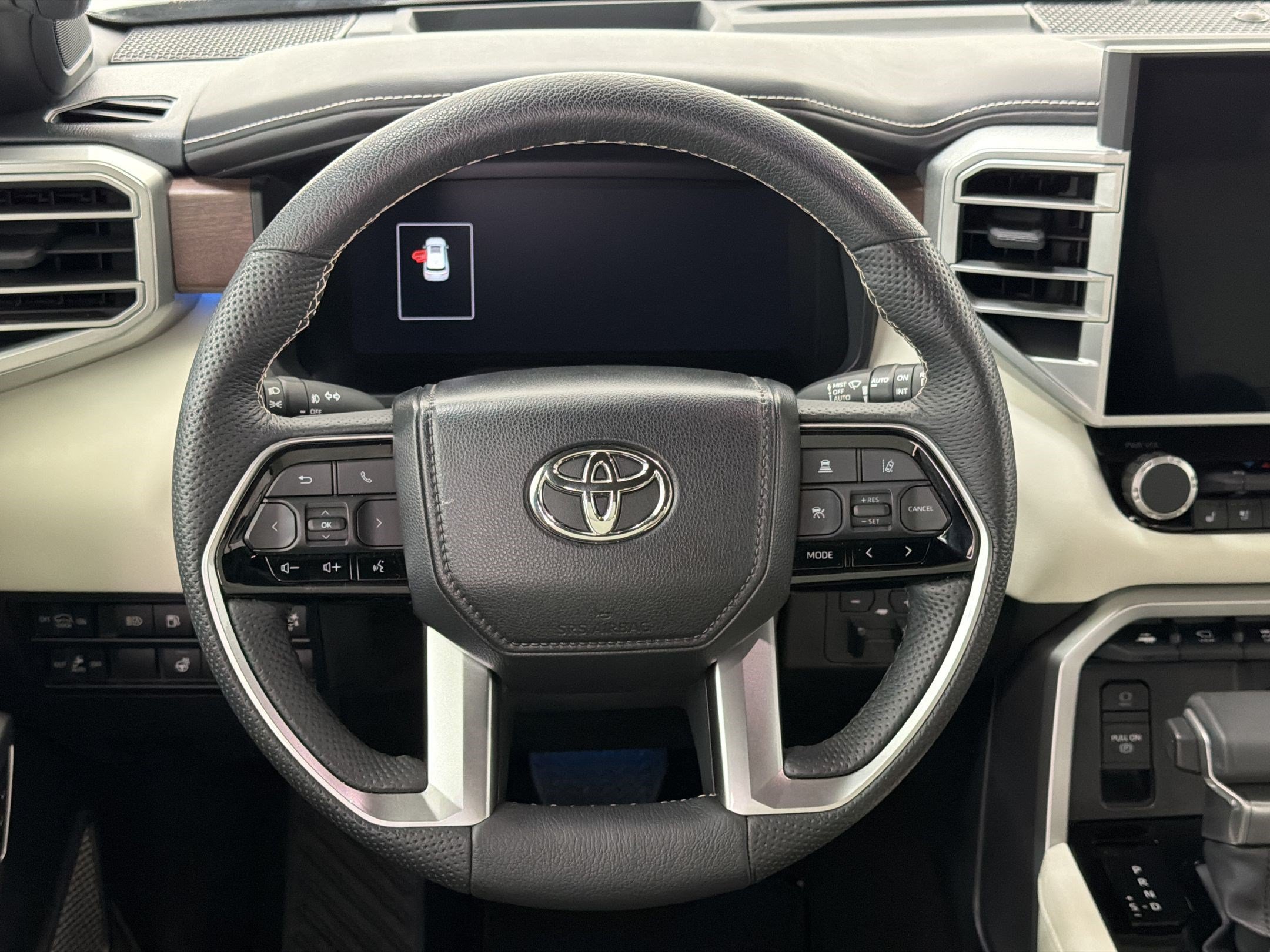 Used 2023 Toyota Sequoia Capstone AWD/4WD image 26