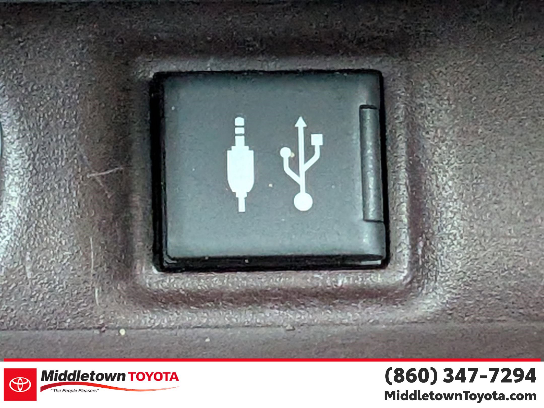 Used 2019 Toyota RAV4 Limited w/ Limited Grade Weather Package AWD/4WD image 27