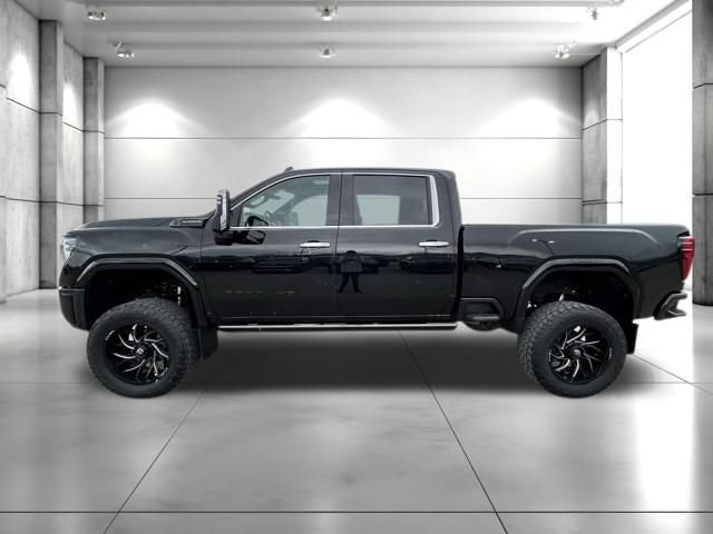 Used 2024 GMC Sierra 3500 Denali Ultimate AWD/4WD image 4