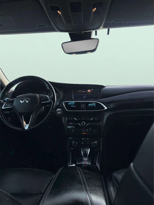 Used 2018 INFINITI QX30 Premium w/ Cargo Package image 17