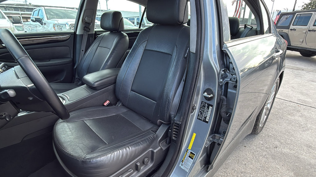 Used 2014 Hyundai Genesis 3.8 RWD image 19