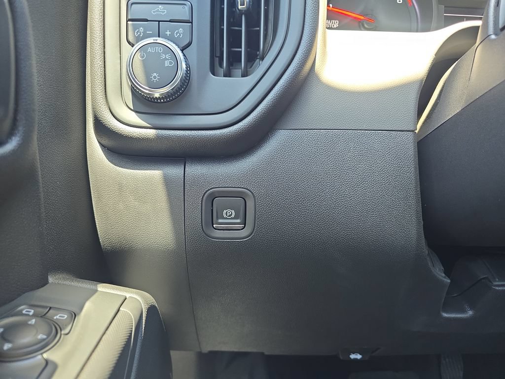 New 2025 GMC Sierra 1500 Pro w/ Pro Value Package AWD/4WD image 23