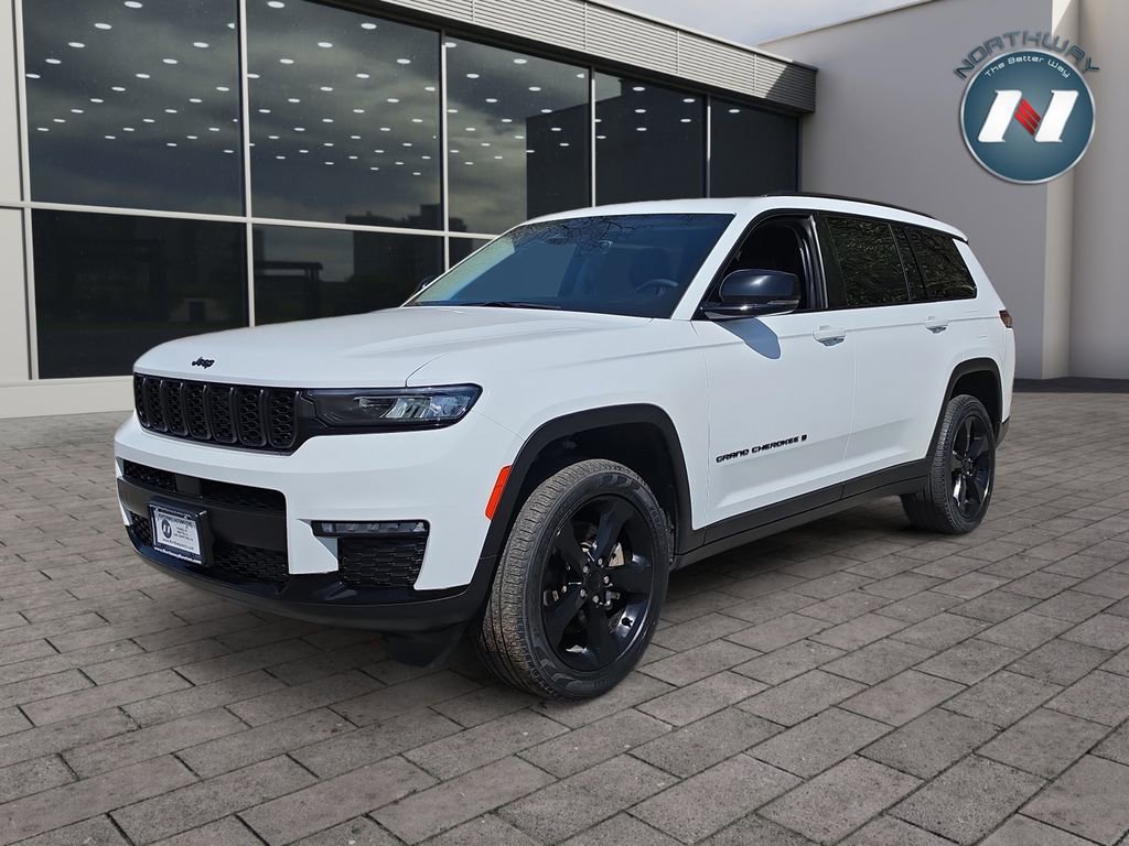 Used 2023 Jeep Grand Cherokee L Limited w/ Black Appearance Package AWD/4WD image 1